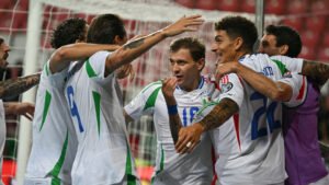 Eliminatorias Europeas: Italia batió a Israel en un duelo que tuvo de todo  | Previo al 5-4, parte de la afición azzurra dio la espalda mientras sonó el Hatikva